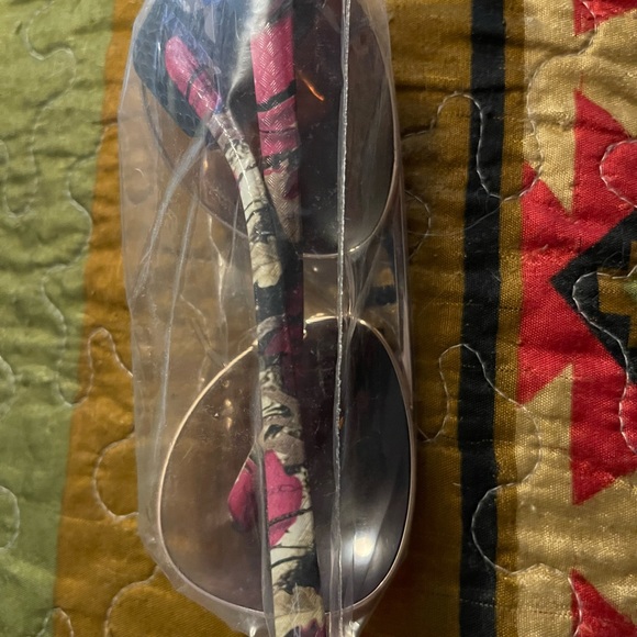 Sunglasses - Picture 2 of 4